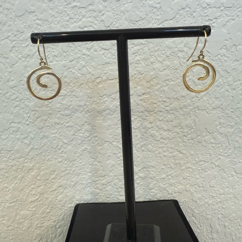 Elegant Gold Spiral Earrings